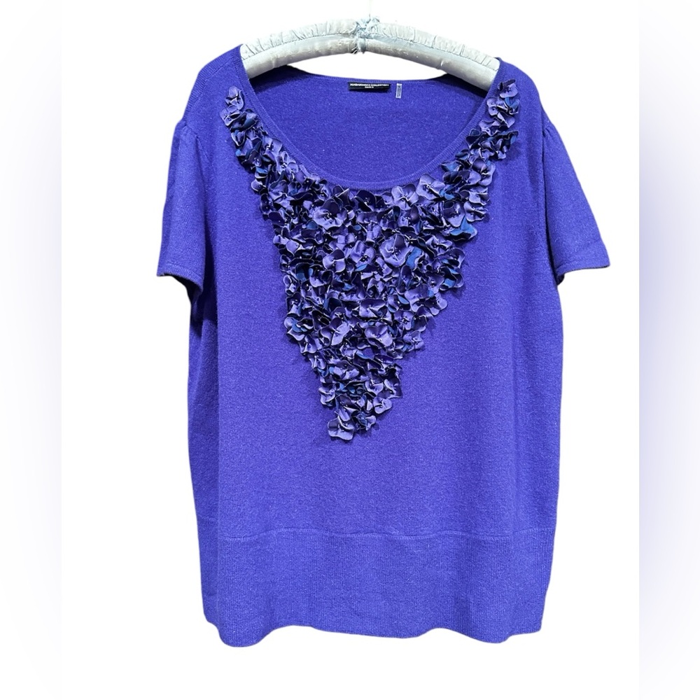 Magaschoni Purple Scoop Neck Short Sleeve Sweater with Floral Applique